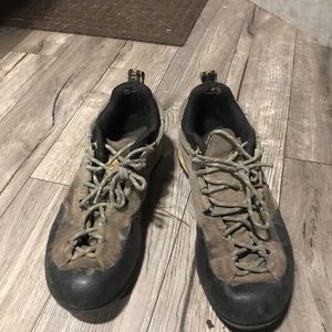 La Sportiva Boulder X approach shoes